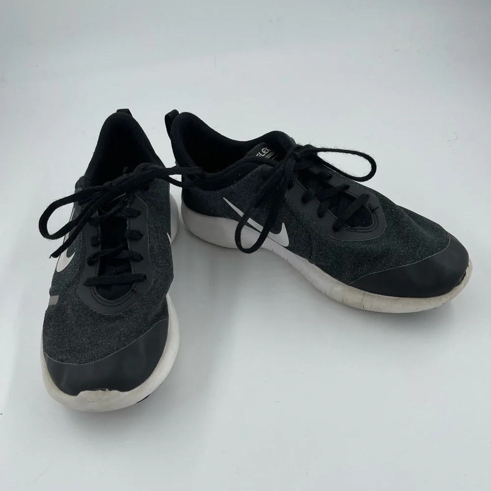 🥾 Nike Girl’s Flex Experience 8 Black Running Shoe - Size 6 Girl’s Youth Op